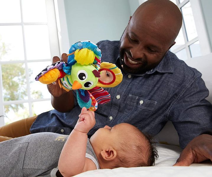Lamaze Развивающая подвесная игрушка для малышей Павлин Жако (LC27013) игрушка подвеска для коляски LC27013 фото