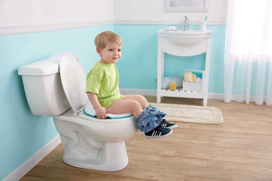 (Б/У идеальное состояние) Обучающая накладка - сиденье на унитаз Fisher-Price Perfect Fit Potty Ring, White GCW11 фото