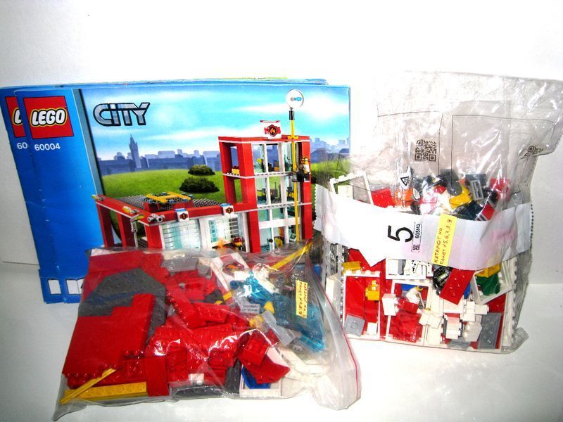 🚒🔥 LEGO City 60004 &laquo;Пожарная часть&raquo; (Уценка Б/У) 60004 фото